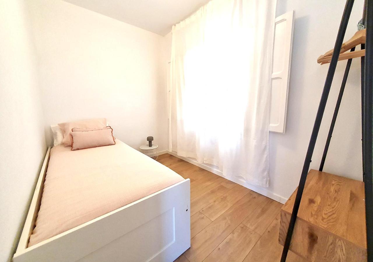 Ferienwohnung Acojedor Piso Cerca Del Metro Cornellà de Llobregat Exterior foto