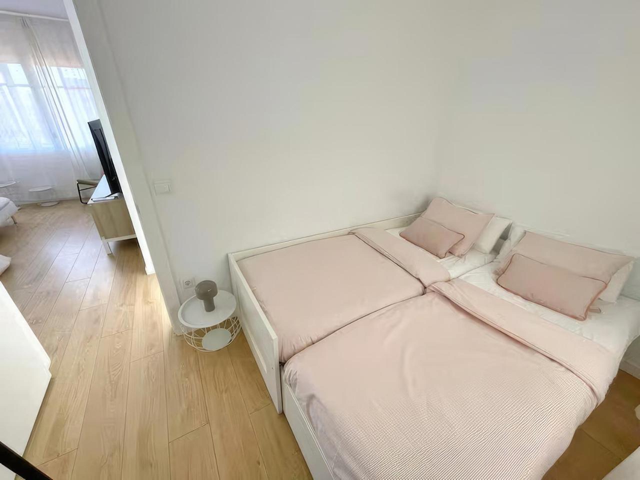 Ferienwohnung Acojedor Piso Cerca Del Metro Cornellà de Llobregat Exterior foto